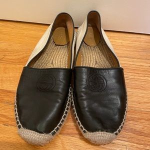 Gucci flats with box